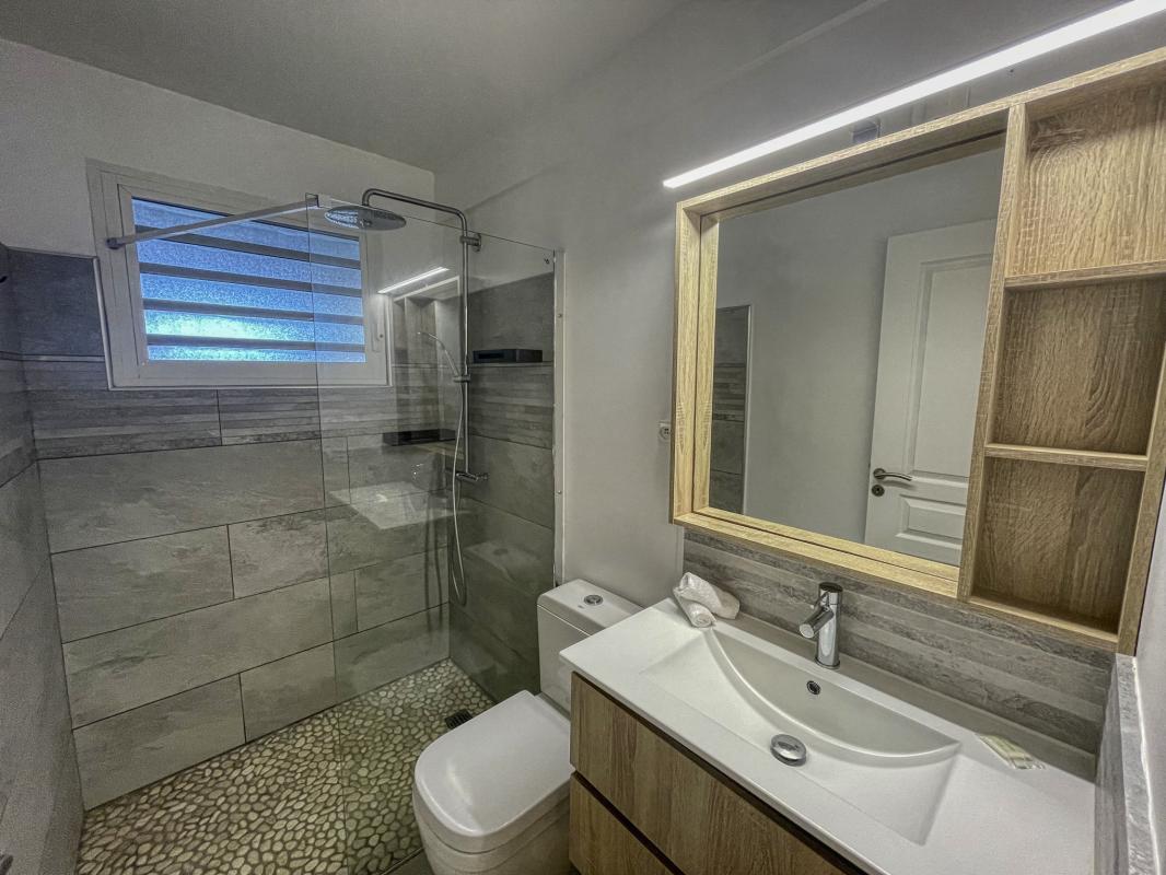 42.Location villa piscine vue mer Sainte Anne Guadeloupe_Chambre 5 Jardin